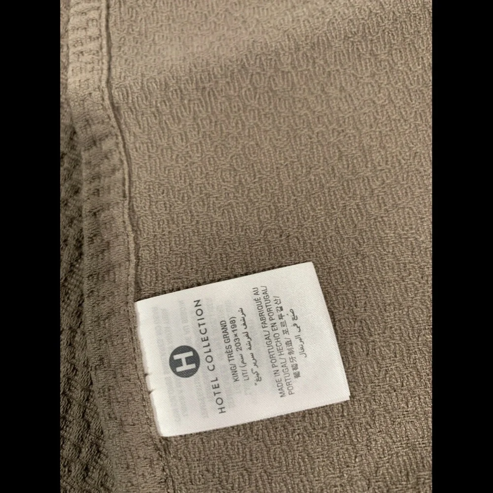 NIB Hotel Collection Como (1) King Coverlet‎ Blanket +(2) King Shams